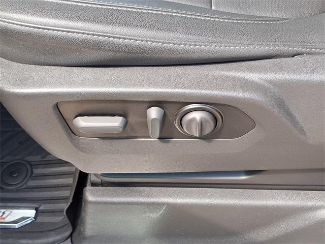 Photo of 2022 Iridescent Pearl Tricoat Chevrolet Silverado 1500