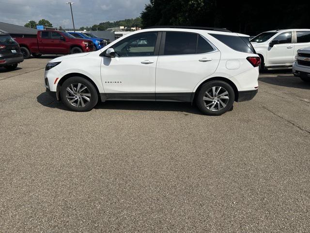 Photo of 2023 Summit White Chevrolet Equinox