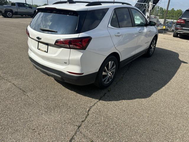 Photo of 2023 Summit White Chevrolet Equinox