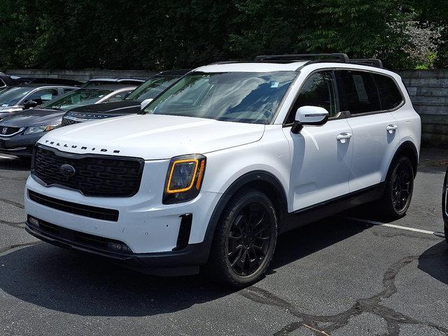 Photo of 2021 Glacial White Pearl Kia Telluride