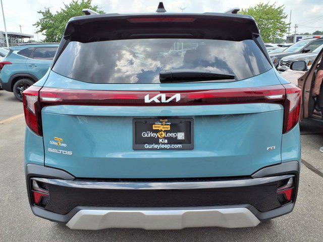 Photo of 2026 Blue / Black Kia Seltos