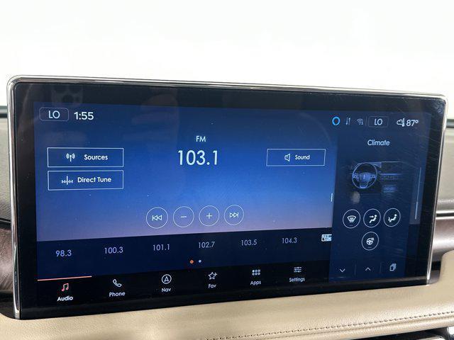 Photo of 2021 Blue Lincoln Nautilus