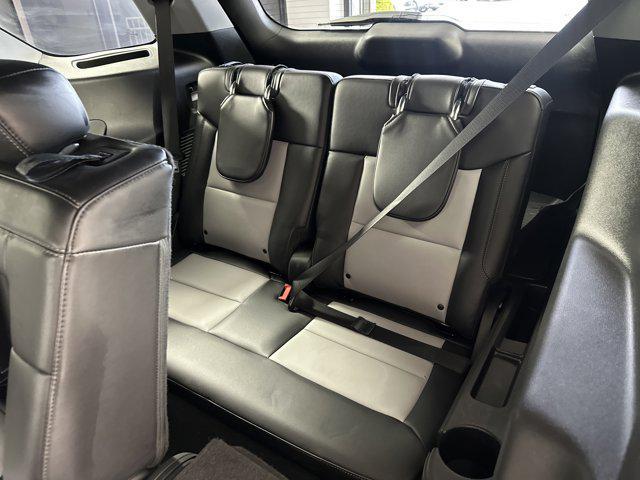 Photo of 2022 Rapid Red Metallic Tinted Clearcoat Ford Explorer