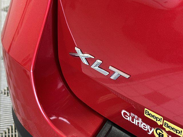 Photo of 2022 Rapid Red Metallic Tinted Clearcoat Ford Explorer