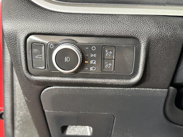 Photo of 2022 Rapid Red Metallic Tinted Clearcoat Ford Explorer