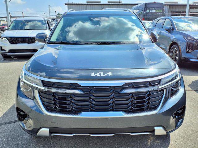 Photo of 2026 Gray Kia Seltos