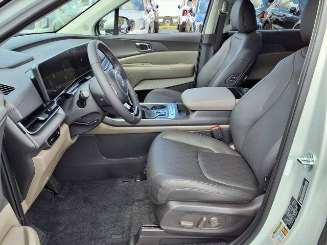 Photo of 2026 Ivory Kia Carnival