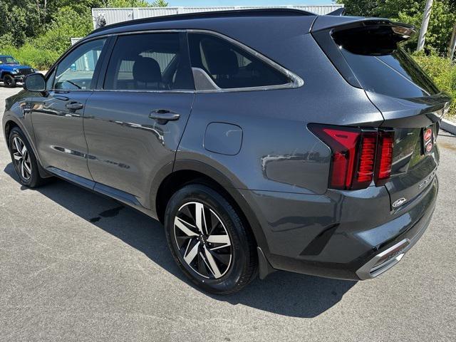 Photo of 2022 Gravity Gray Kia Sorento