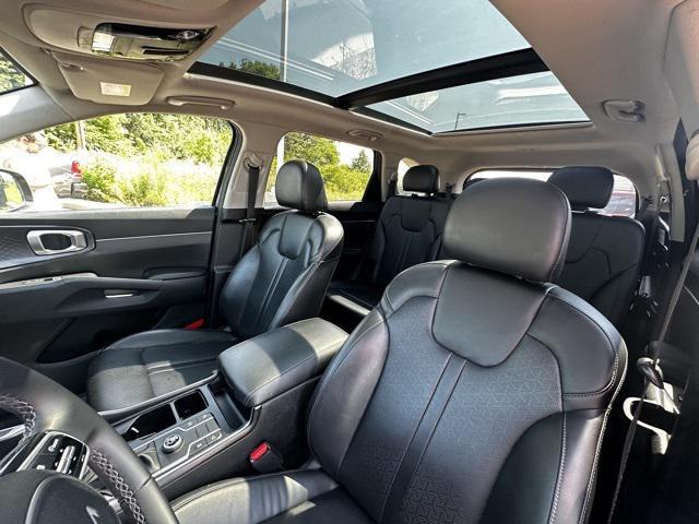 Photo of 2022 Gravity Gray Kia Sorento