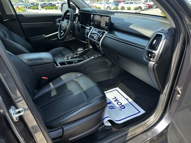 Photo of 2022 Gravity Gray Kia Sorento