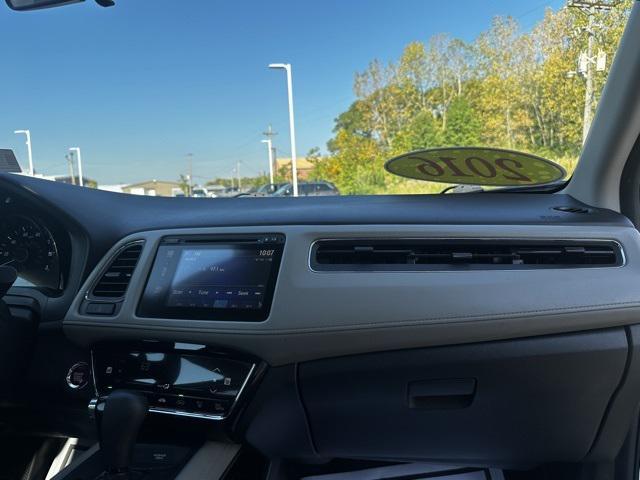 Photo of 2016 White Honda HR-V