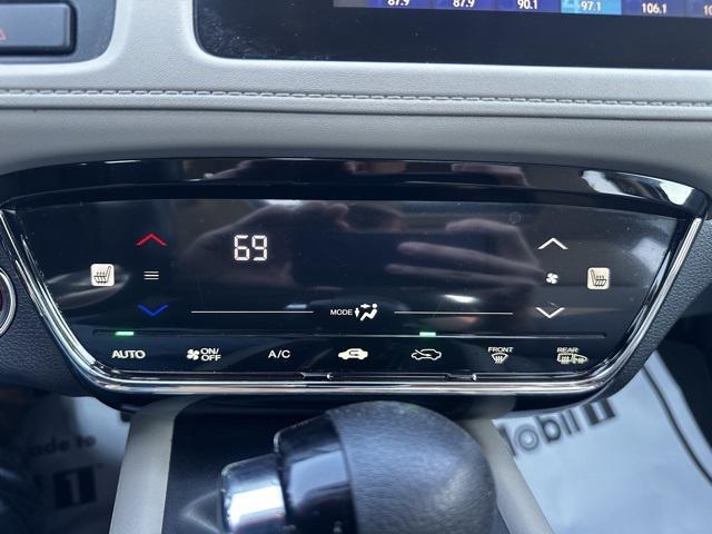 Photo of 2016 White Honda HR-V