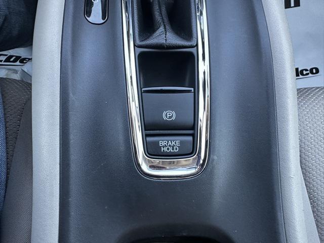 Photo of 2016 White Honda HR-V