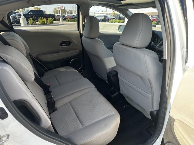 Photo of 2016 White Honda HR-V