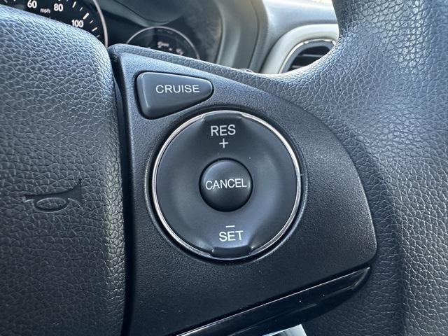 Photo of 2016 White Honda HR-V