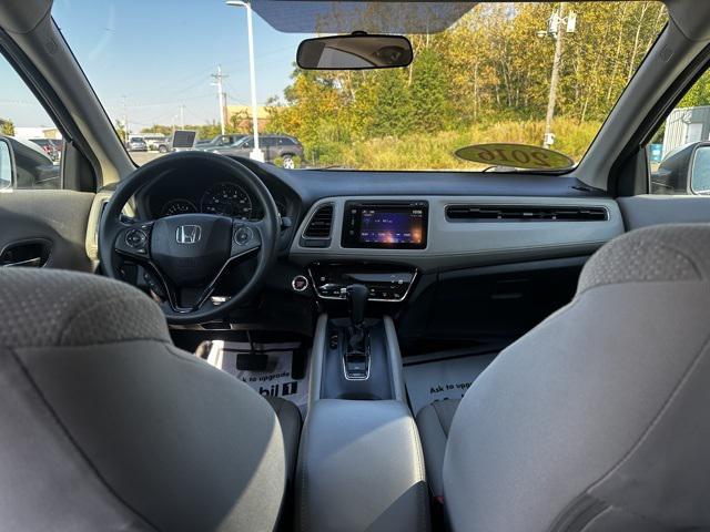 Photo of 2016 White Honda HR-V