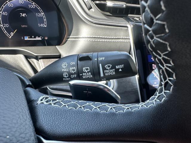 Photo of 2025 Silver Zynith Jeep Grand Cherokee