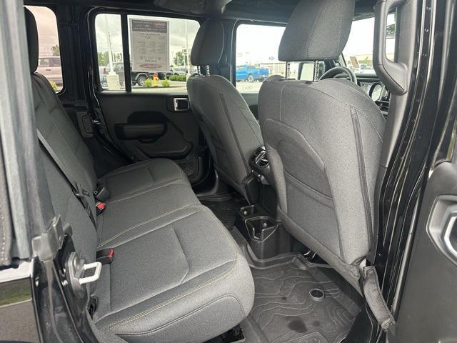 Photo of 2024 Black Clearcoat Jeep Wrangler