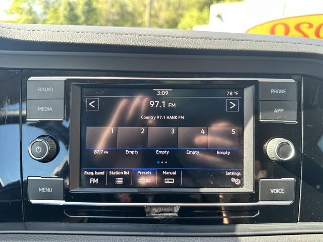 Photo of 2020 Black Volkswagen Jetta