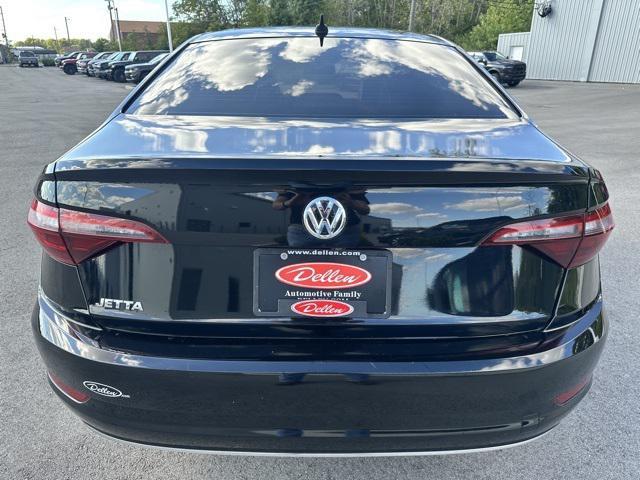 Photo of 2020 Black Volkswagen Jetta