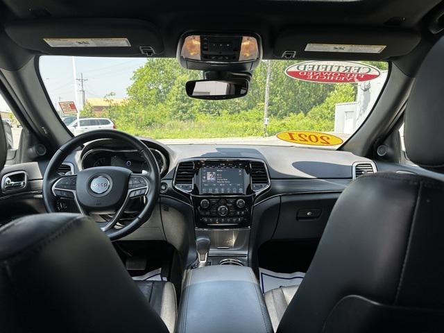 Photo of 2021 Bright White Clearcoat Jeep Grand Cherokee