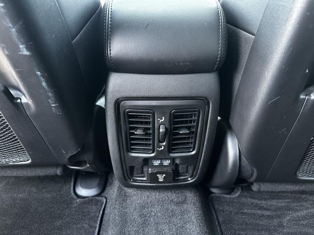 Photo of 2021 Bright White Clearcoat Jeep Grand Cherokee
