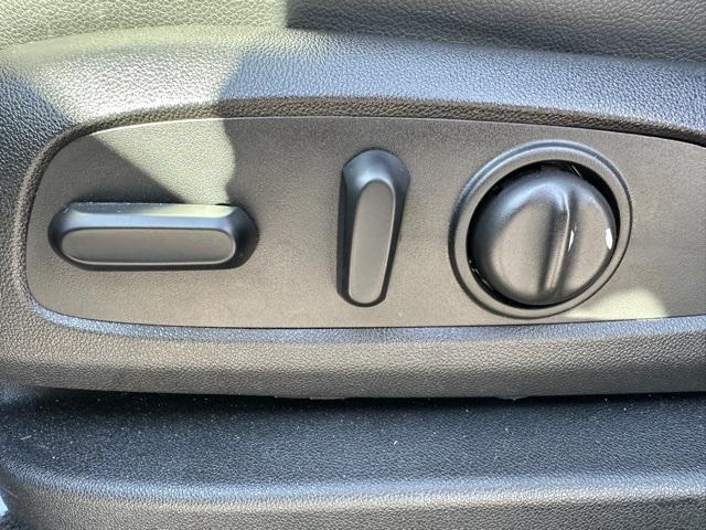 Photo of 2018 Iridescent Pearl Tricoat Chevrolet Equinox
