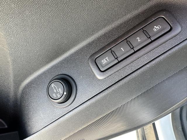 Photo of 2018 Iridescent Pearl Tricoat Chevrolet Equinox