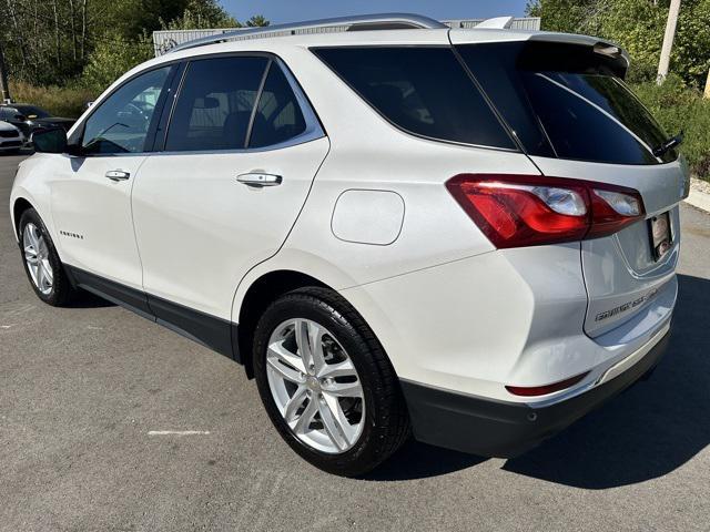 Photo of 2018 Iridescent Pearl Tricoat Chevrolet Equinox
