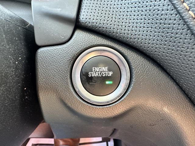 Photo of 2018 Iridescent Pearl Tricoat Chevrolet Equinox