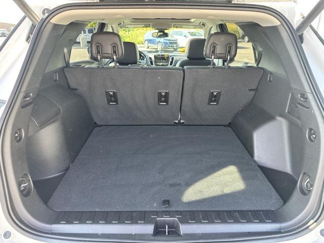 Photo of 2018 Iridescent Pearl Tricoat Chevrolet Equinox