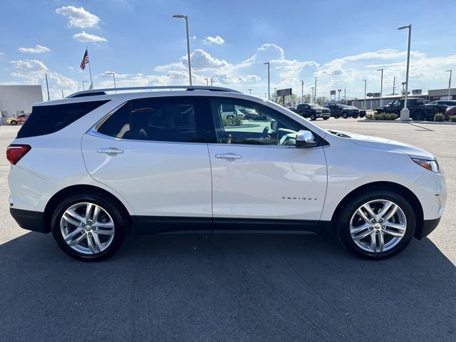 Photo of 2018 Iridescent Pearl Tricoat Chevrolet Equinox