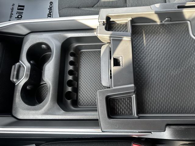 Photo of 2026 Bright White Clearcoat RAM 1500