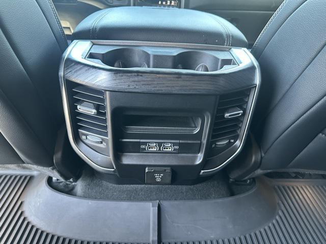 Photo of 2023 Diamond Black Crystal Pearlcoat RAM 1500