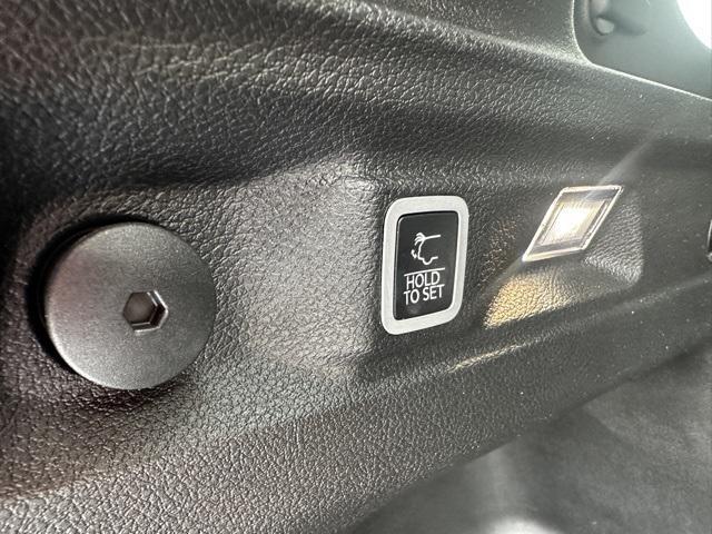 Photo of 2023 Silver Zynith Jeep Grand Cherokee L