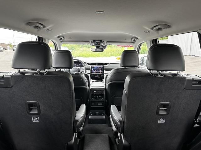 Photo of 2023 Silver Zynith Jeep Grand Cherokee L