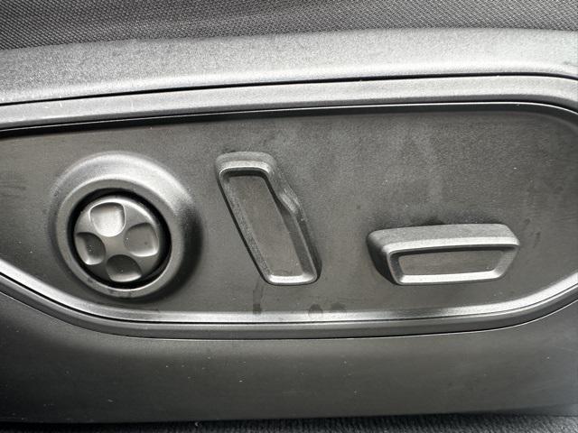 Photo of 2023 Silver Zynith Jeep Grand Cherokee L