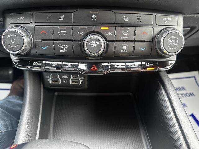 Photo of 2022 Destroyer Gray Clearcoat Dodge Durango