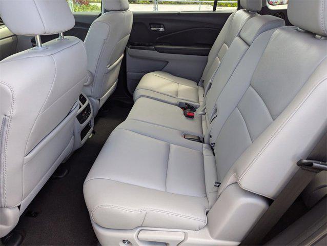 Photo of 2019 Modern Steel Metallic Honda Pilot