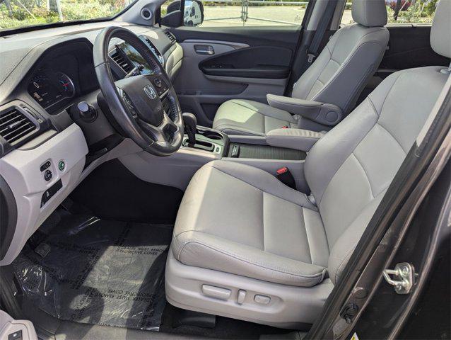 Photo of 2019 Modern Steel Metallic Honda Pilot