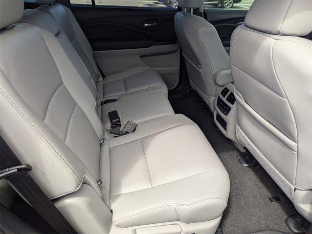 Photo of 2019 Modern Steel Metallic Honda Pilot