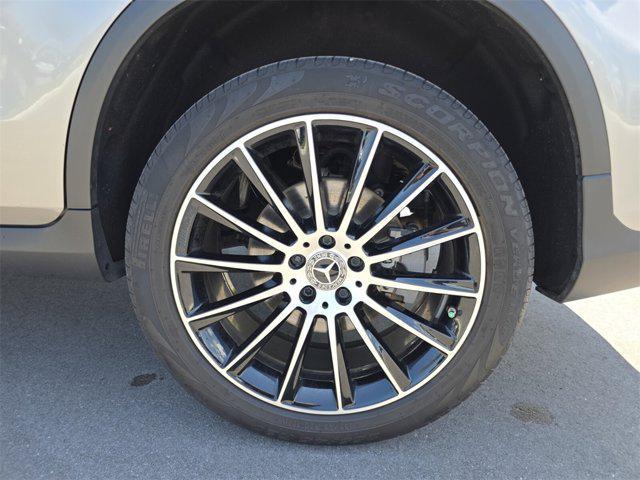 Photo of 2022 Mojave Silver Metallic Mercedes-Benz GLC 300