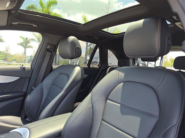 Photo of 2022 Mojave Silver Metallic Mercedes-Benz GLC 300