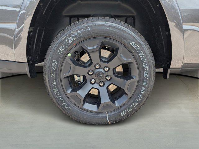 Photo of 2025 Granite Crystal Metallic Clearcoat RAM 1500