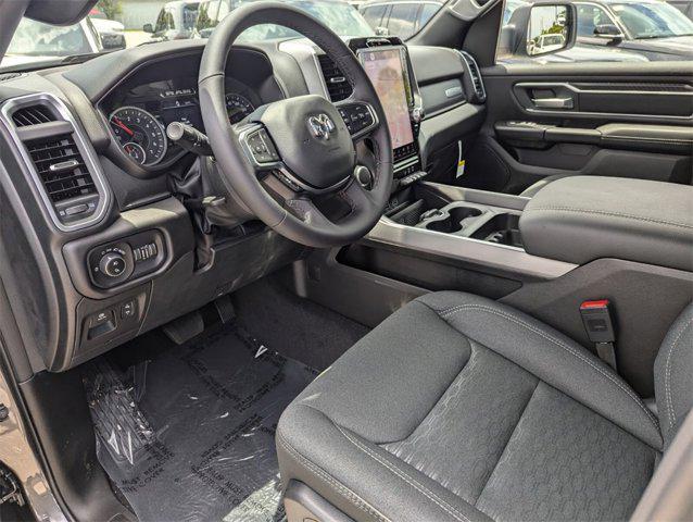 Photo of 2025 Granite Crystal Metallic Clearcoat RAM 1500