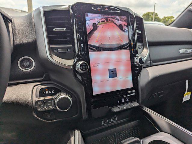 Photo of 2025 Granite Crystal Metallic Clearcoat RAM 1500