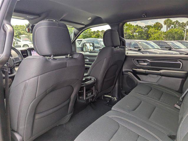 Photo of 2025 Granite Crystal Metallic Clearcoat RAM 1500