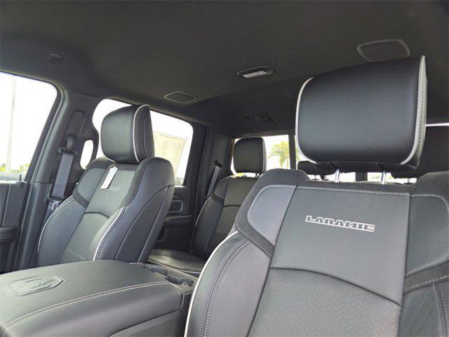 Photo of 2025 Granite Crystal Metallic Clearcoat RAM 2500