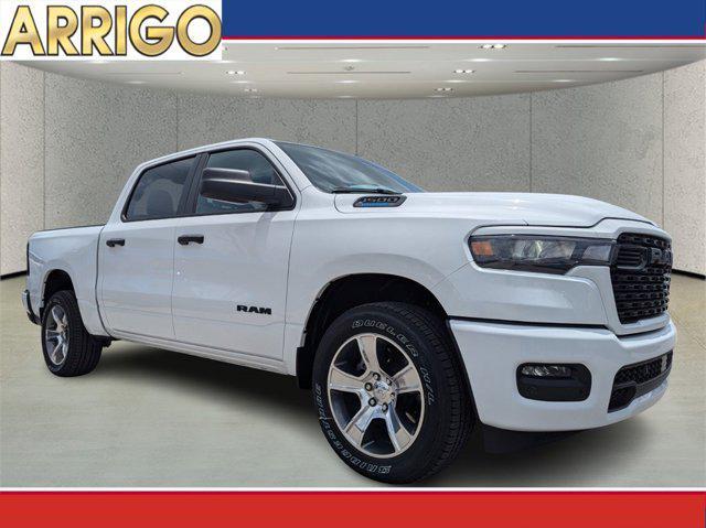 Photo of 2025 Bright White Clearcoat RAM 1500