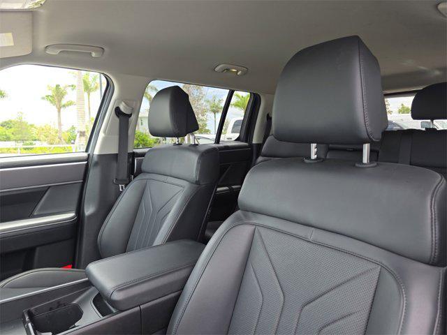 Photo of 2024 Shimmering Silver Hyundai SANTA FE